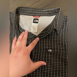 North Face button up size XL